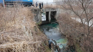 주말에도 계속되는 하천 방제작업…추위 변수에 총력 대응