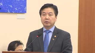 ‘文 전 사위 특혜취업 의혹’ 검찰, 홍종학 전 장관 소환