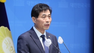 민주 3선 김민기 불출마 선언…”정치 불신에 책임 통감”