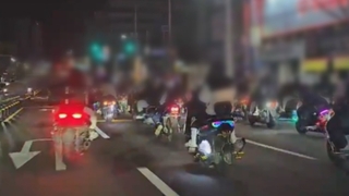 신호위반에 곡예운전…’3·1절 폭주족’ 무더기 검거