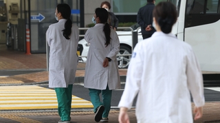 동네의원도 진료 축소…의료계 “정치적 결단 촉구”