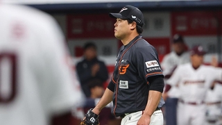 류현진 5회 ‘와르르’…KBO 복귀 첫 승 또 실패