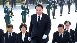 4·19 ‘도둑 참배’ 공방…”정쟁 안타까워”