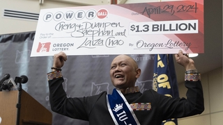 미국 ‘1조8천억원 복권’ 당첨자, 암투병 이민자…”가족과 나눌 것”