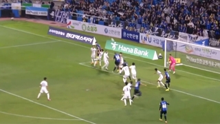 인천, 전북 꺾고 5경기만에 승리…포항 선두 탈환