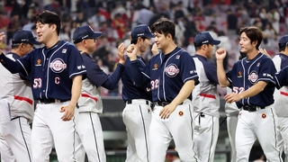 역전 재역전…두산, 선두 KIA 잡고 5연승 질주