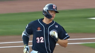 김재환, 문동주 상대 3점 홈런…KBO 통산 250호