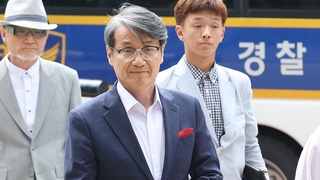 ‘김여사 명품백’ 최재영 목사, 스토킹 혐의 경찰 조사