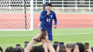 “손흥민 떴다” 용인 조기축구장 2천명 몰려…경찰 출동