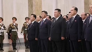 북한 김정은, 김일성 30주기 맞아 금수산궁전 참배