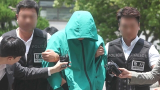 ‘파타야 살인’ 공범 영장심사 출석…묵묵부답에 옅은 미소도