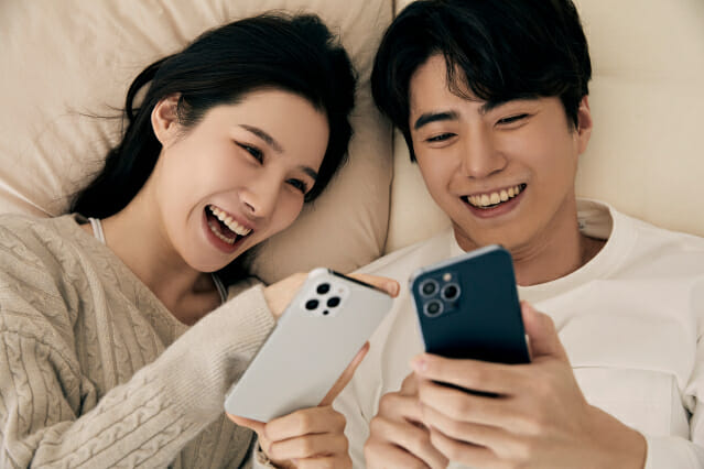 “연휴 때 웹툰 어때”…네이버·카카오, 쿠키·캐시 쏜다