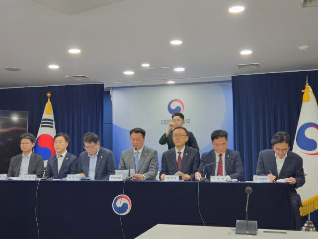 정부, 전기차 화재 징후 감지에 초점…충전율 제한 안해