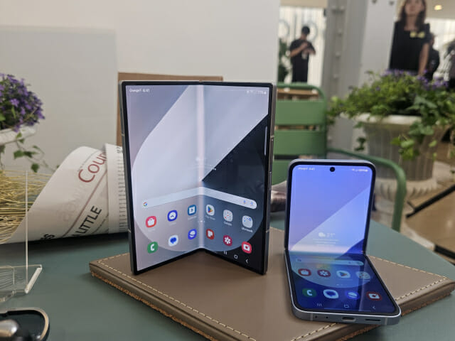 가격 너무 올렸나…삼성 폴더블폰 판매 저조, 왜