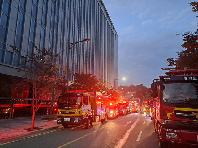 [유미’s 픽] 배터리 화재로 ‘카톡 먹통’ 또 될라…데이터센터, ‘열폭주’ 방지 안간힘