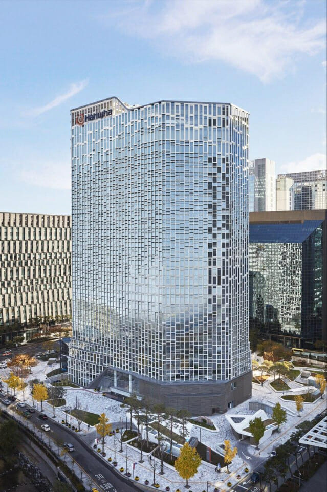 한화 방산3사, 대규모 채용 나서…R&D 직군 절반 이상