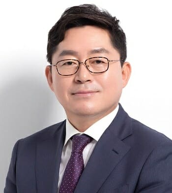 마취크림을 화장품으로 밀반입…의약품 등 의료용품 불법반입 성행