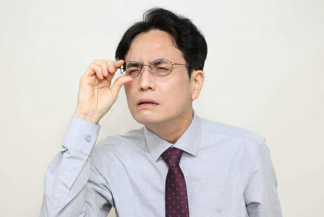 [1분건강] 눈이 침침하나요…’노안’이 아닐 수 있습니다
