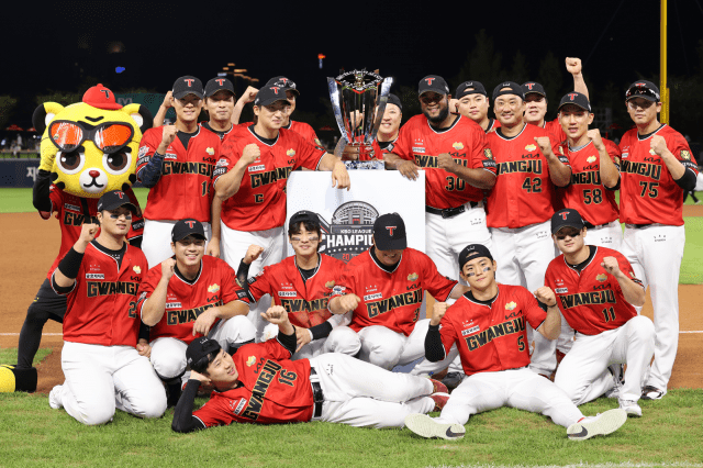 기아 타이거즈 우승 기념 통큰 상품 쏜다…기아 “EV6 증정”