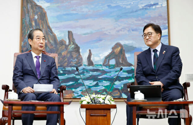 우원식 “국정협의체 조속히 가동”…한덕수 “국회와 긴밀히 소통·협력”