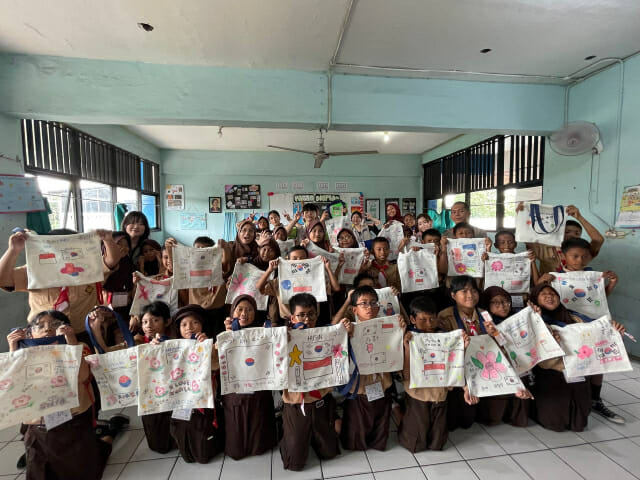 LIG넥스원, 대한적십자사·경남대와 해외봉사