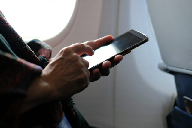 “설 연휴 해외여행, 로밍으로 데이터 걱정 끝”