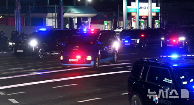 ‘내란 우두머리’ 혐의 윤석열 구속…현직 대통령 최초