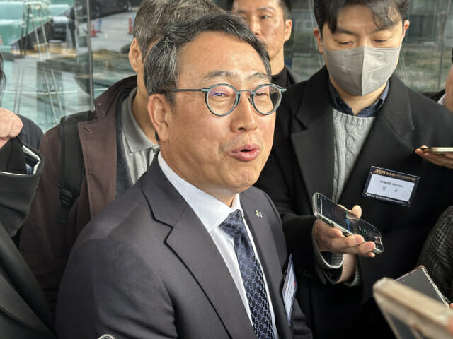 유영상 SKT “韓, 글로벌 진출 가능한 AI 환경 구축해야”