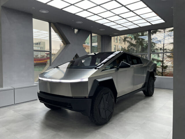 美 트럼프호텔서 테슬라 사이버트럭 폭발…1명 사망·7명 부상