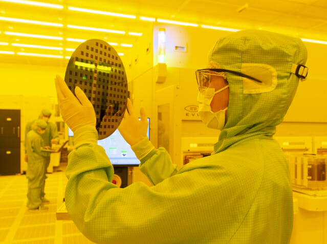 EVG, ‘세미콘 코리아 2025’서 HBM·3D D램용 본딩 솔루션 공개