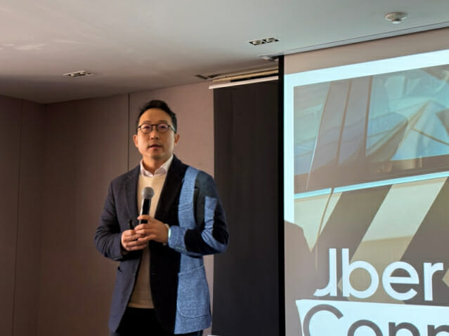 우버 택시, B2B 서비스 출시…’프리미어 밴’도 준비