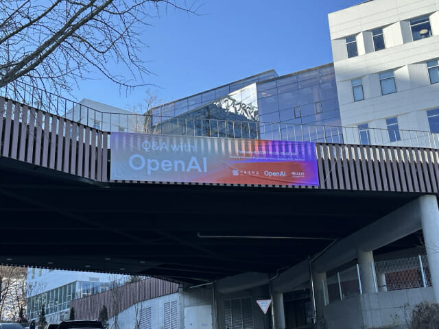 오픈AI CRO, 장병탁 원장 만나…”AI 모델 추론·견고함에 집중”