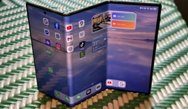 화웨이 첫 트리폴드폰, 해외 시장서도 통할까