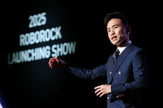 로보락, 초슬림 신제품·AS 강화…韓 로봇청소기 1위 굳히기