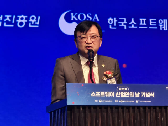 ‘AI 3대 강국’ 목표 세운 韓, 대규모 투자 시동…조준희 “산업용 LLM에 주목해야”