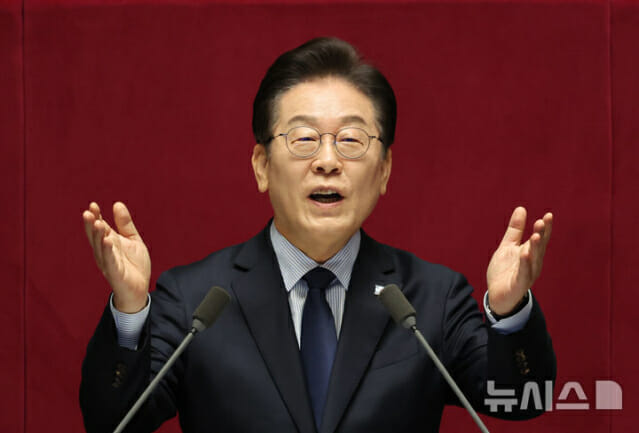 이재명 대표 “민생·경제 회복, 최소 30조원 추경 필요”