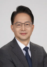 두산, 유승우 각자대표 선임