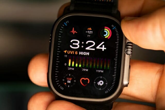 갤워치가 5년 전 도입한 기능, 애플은 ‘잠잠’…新 AI 앱으로 헬스케어 주도권 지킬까
