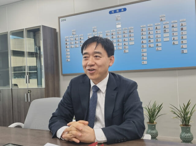 [AI 리더스] 김기병 경기도 AI국장 “도민이 체감하는 AI, 행정 혁신·산업 도약 이끌것”