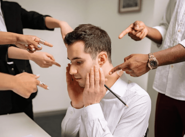 [1분건강] 직장 내 괴롭힘, 노동자 자살 위험 4배 증가시킨다