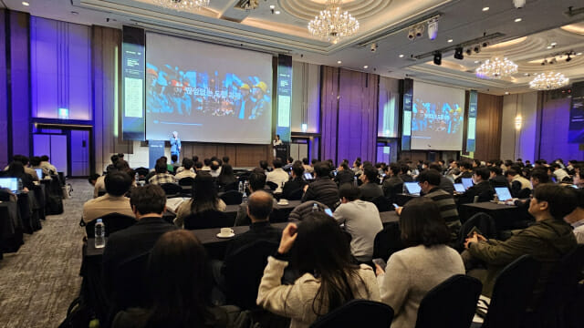 “AI 없인 살아남기 어렵다”… AWS, 2025 제조 혁신 키워드 제시