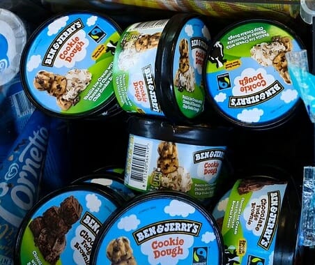 벤앤제리스 “모회사 유니레버가 최고경영자 해임” 주장