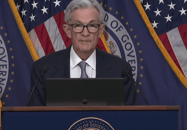 美 3월 FOMC 금리 동결…”경제 불확실성 커져”