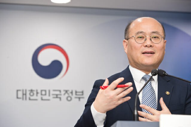 “퀀텀, R&D 넘어 산업화로…SW·알고리즘 양자이득 조기 실현”