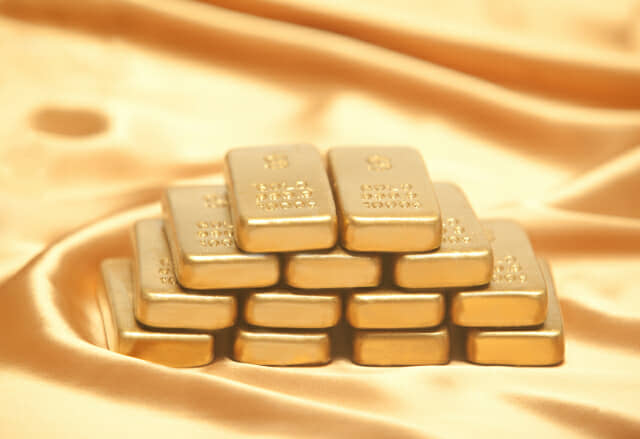 “금값 미쳤다”…美 관세 여파로 금값 사상 최고치 경신