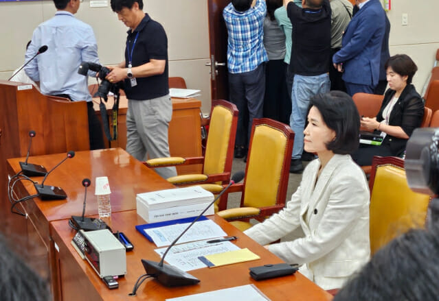 이통3사 장려금 담합 의혹에…이진숙 “방통위 법 준수”