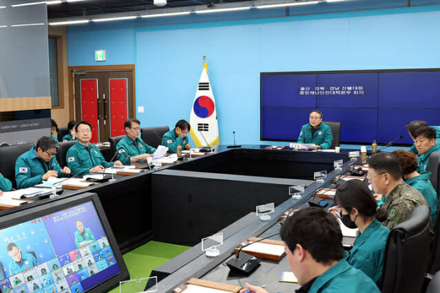 “경남북 산불 주불 모두 진화…역대 최대규모 피해”