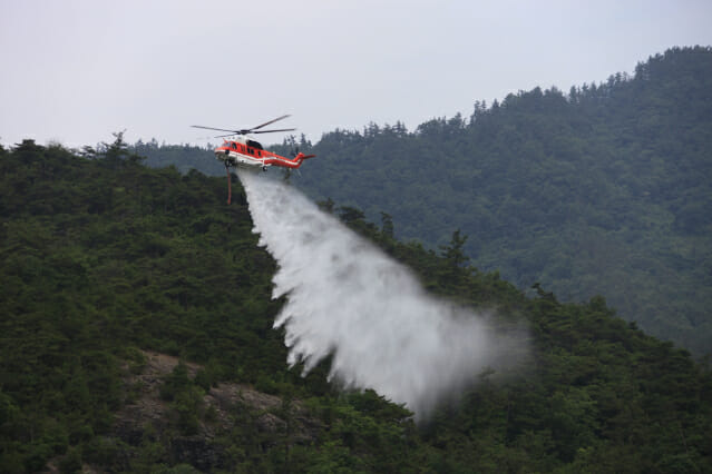 산불은 잡았지만 화마 할퀸 트라우마는 깊고 뜨겁다