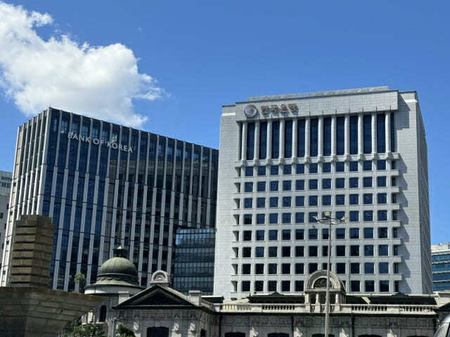 [속보] 한국은행, 기준금리 연 2.75%로 동결