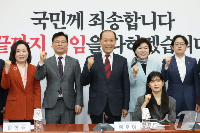 국힘, 대선 후보자 8명 압축…22일 4명 컷오프